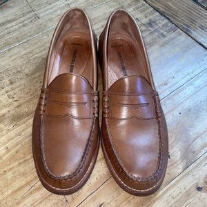 NWOT Johnston & Murphy Halstead Penny Loafer Cognac 11 floor model